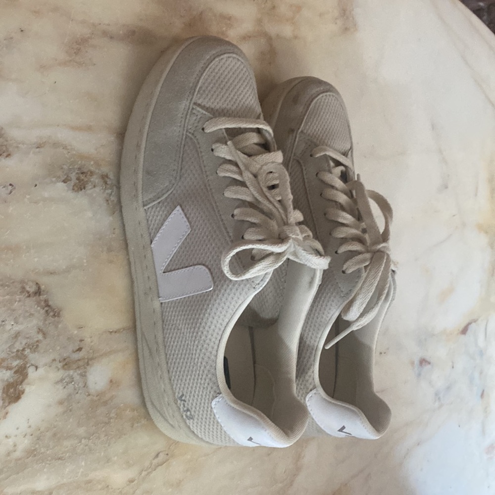 Veja V-12 Sneakers